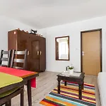 Apartment Nocturno